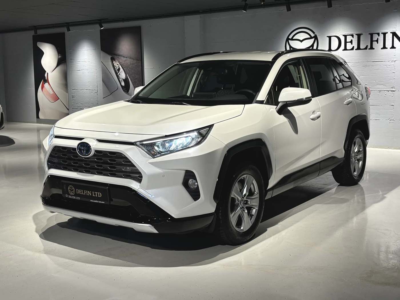 Toyota RAV 4 – 2.5 Hybrid 4×4 – Delfin Auto Ltd
