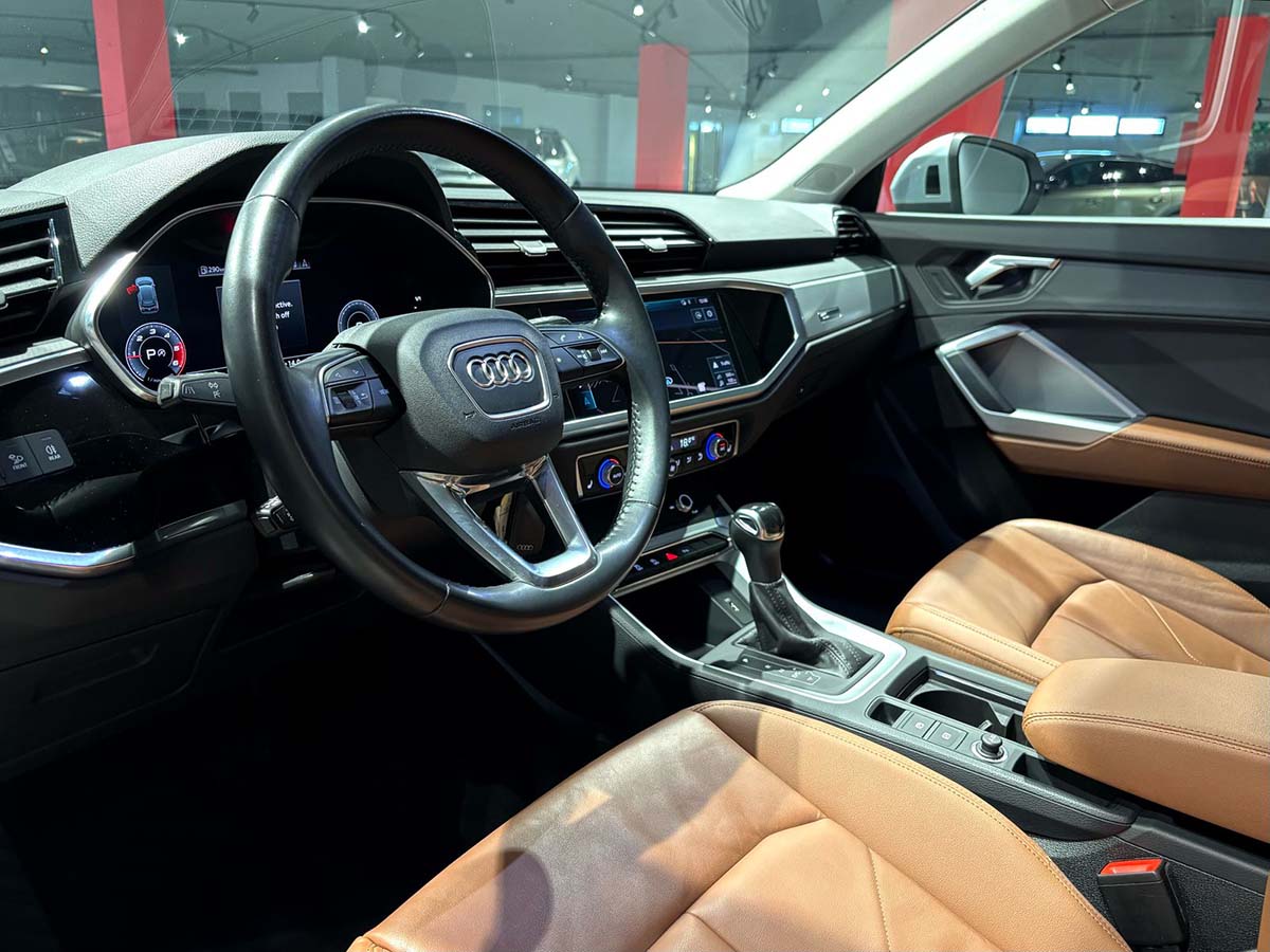 Luxus Audi Q3 Automatik Ebenbildnull