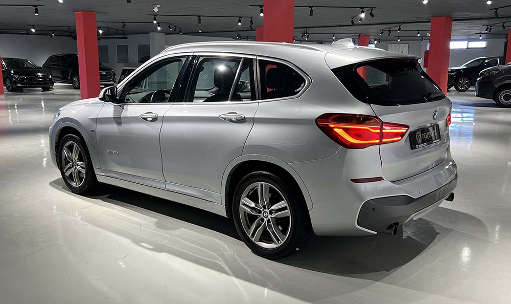 BMW X1 - 20D xDrive - SportLine