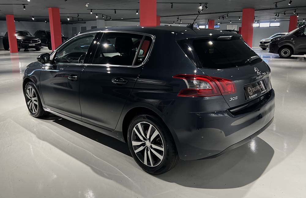 Peugeot 308 1.5 Hdi EAT8