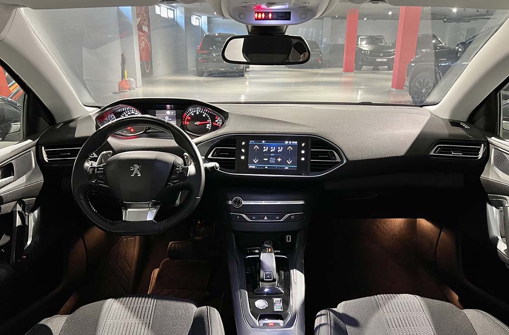 Peugeot 308 1.5 Hdi EAT8