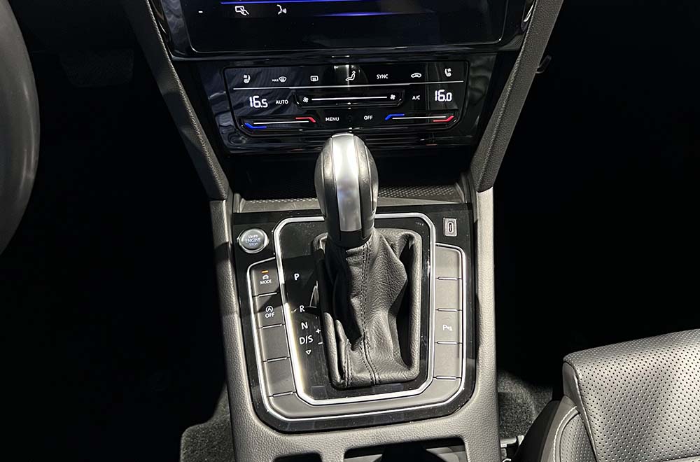 Volkswagen Passat - 2.0 TDI DSG Elegance