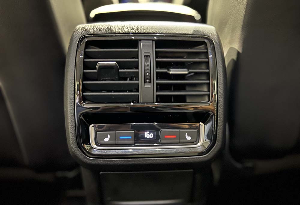 Volkswagen Passat - 2.0 TDI DSG Elegance