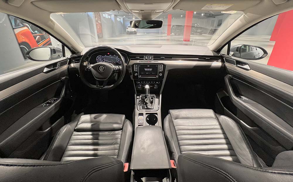Volkswagen Passat - 2.0 TDI - High Line