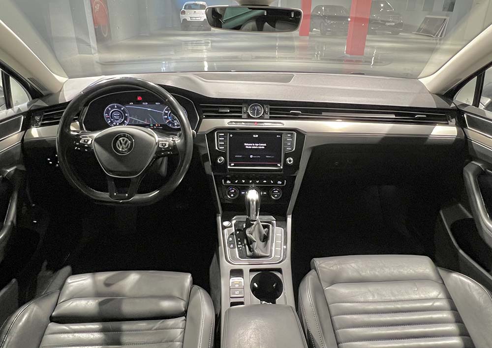 Volkswagen Passat - 2.0 TDI - High Line