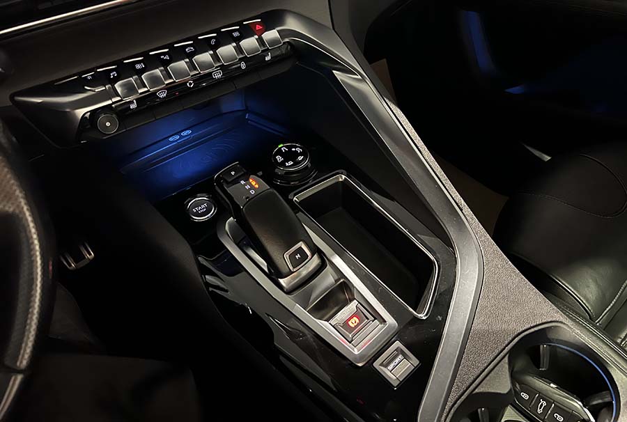 Peugeot 3008 GT - 180KF - 2018