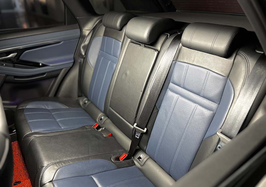 Land Rover Evoque R-Dynamic SE