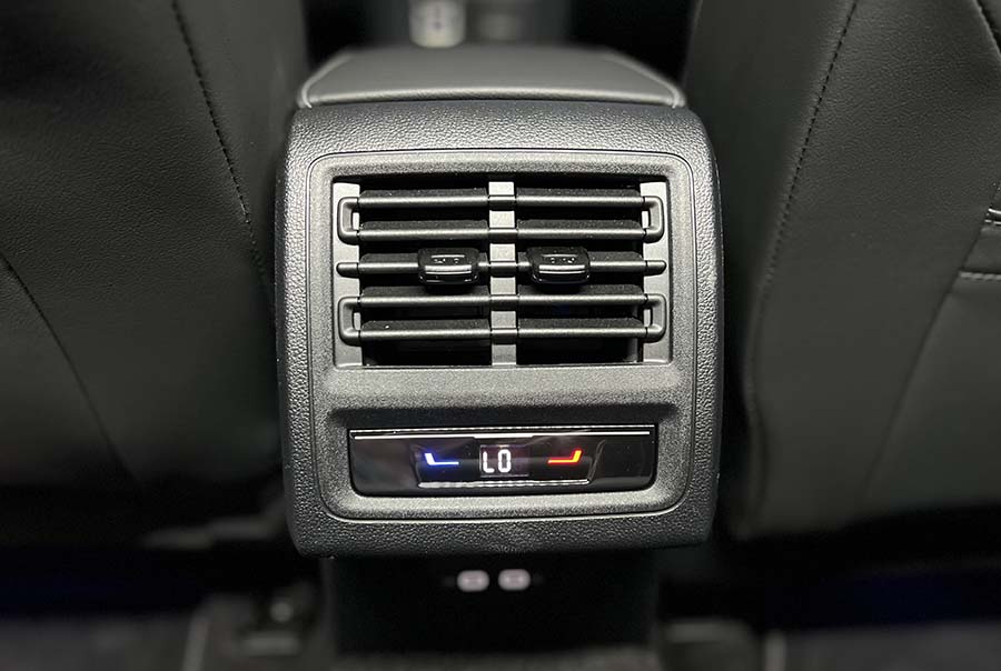 Volkswagen Golf 8 - 2.0 TDI SCR DSG Goal