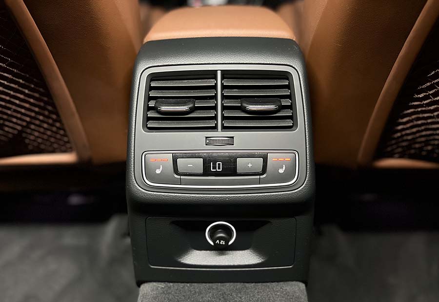 Audi A4 - TDI S-Tronic S-line