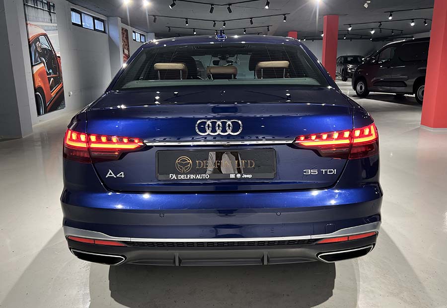 Audi A4 - TDI S-Tronic S-line