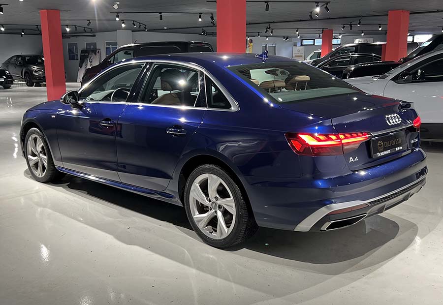 Audi A4 - TDI S-Tronic S-line