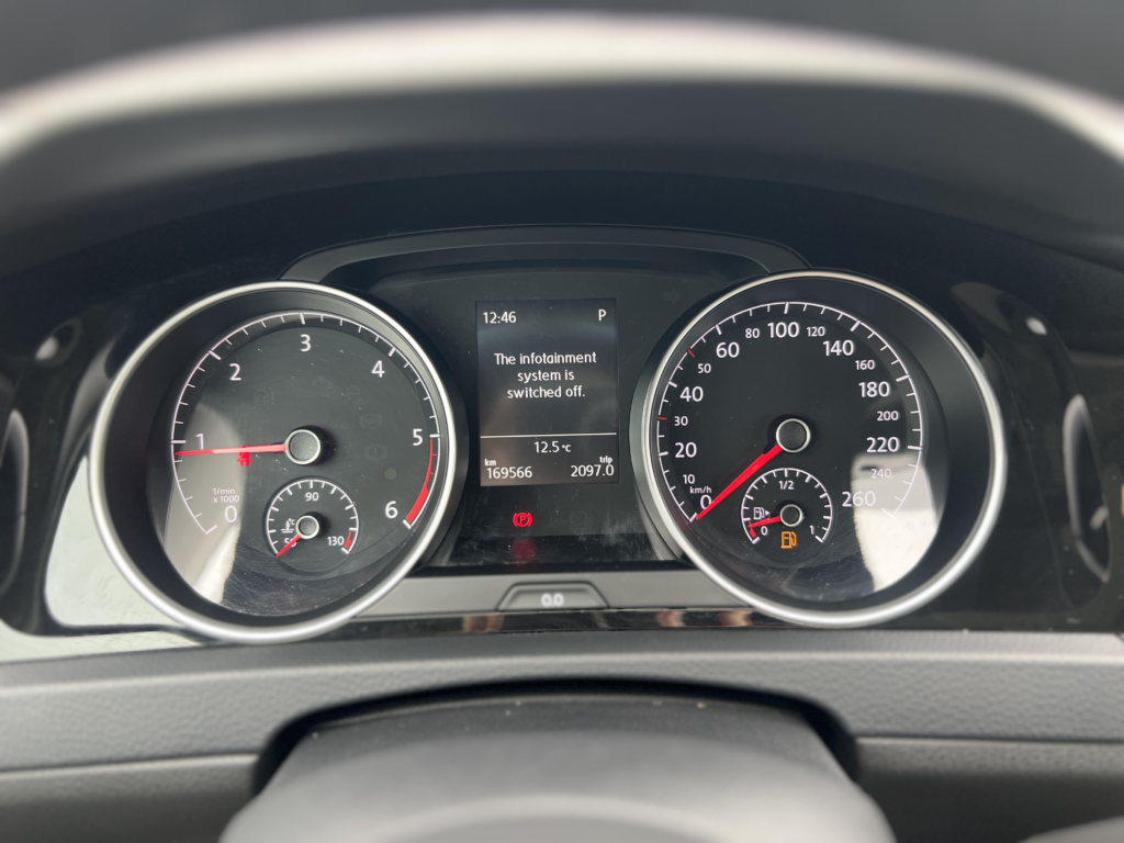 Volkswagen Golf 7 - 2.0 TDI DSG Highline