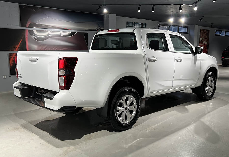 ISUZU BTF D MAX
