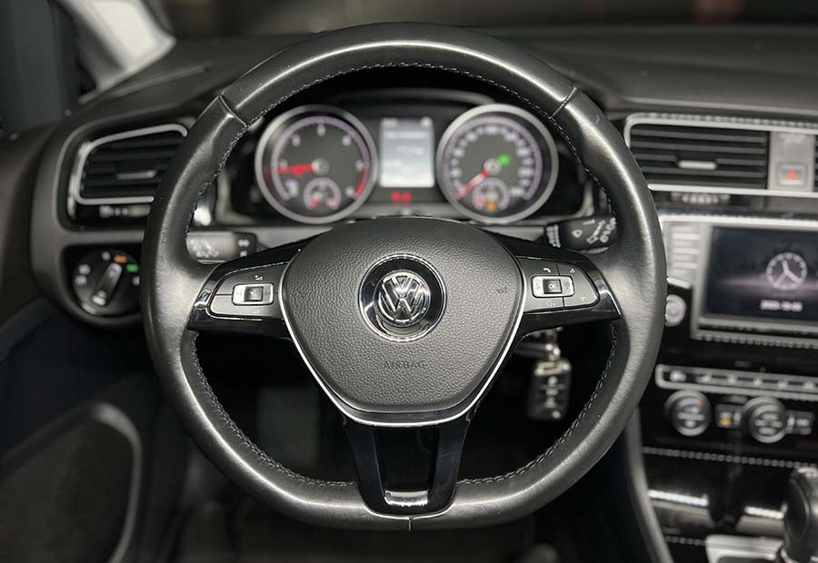 Volkswagen Golf 7 - 2.0 TDI DSG Highline