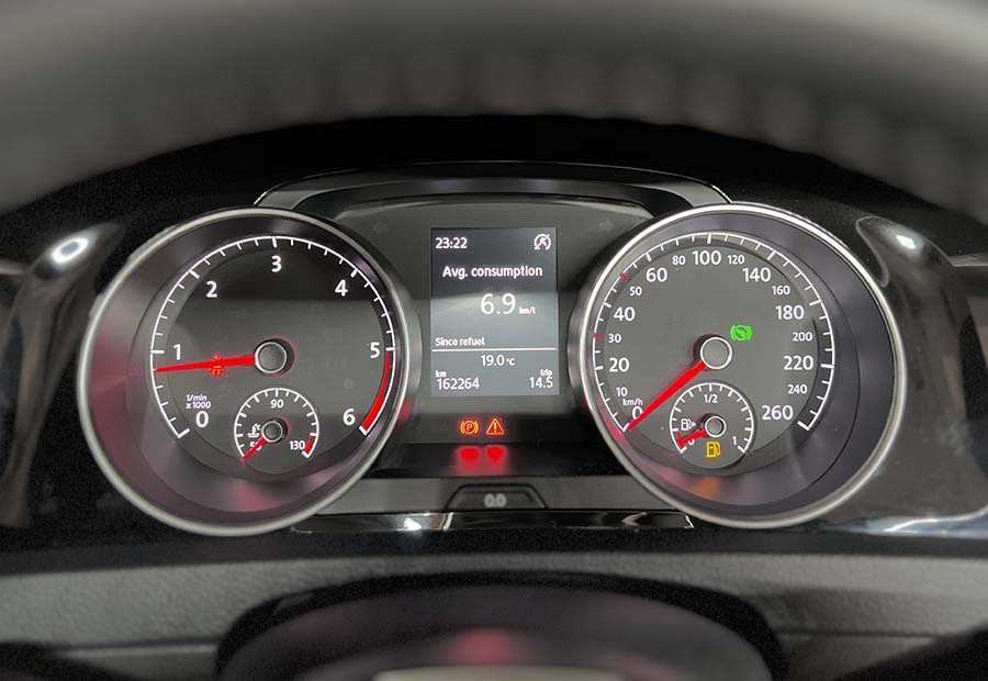 Volkswagen Golf 7 - 2.0 TDI DSG Highline