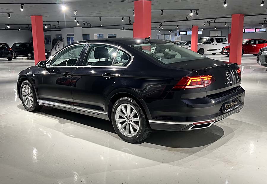 Volkswagen Passat - 2.0 TDI DSG Business