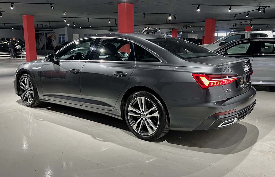 Audi A6 - TDI Quattro Tiptronic Sport