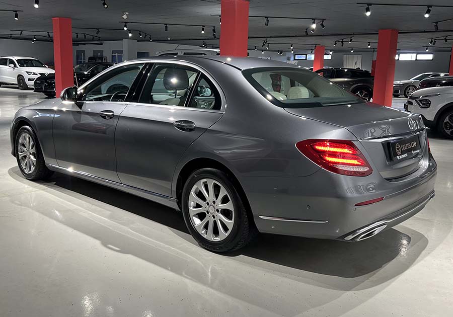 Mercedes-Benz E-Class 220d