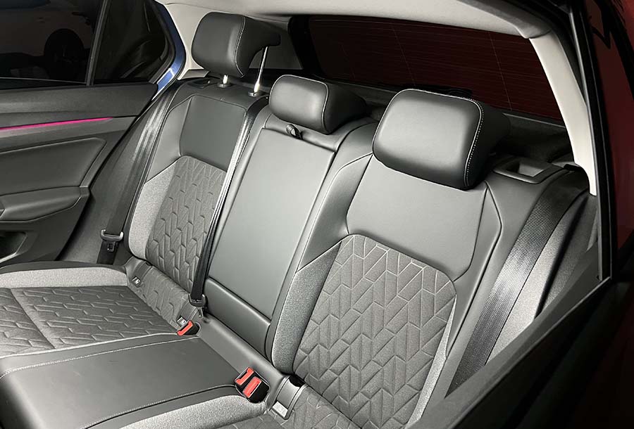 Volkswagen Golf 8 - 2.0 TDI SCR DSG Goal