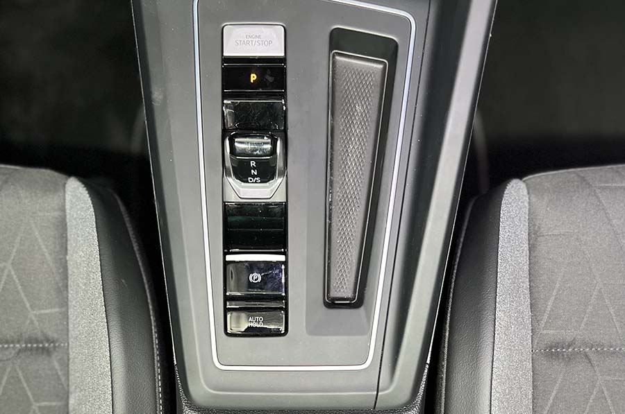 Volkswagen Golf 8 - 2.0 TDI-SCR DSG Goal