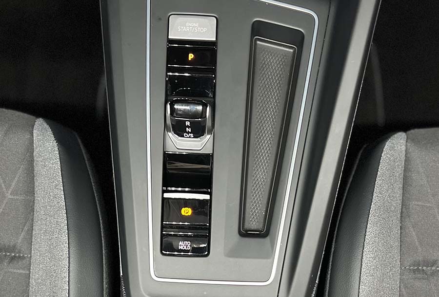 Volkswagen Golf 8 - 2.0 TDI SCR DSG Goal