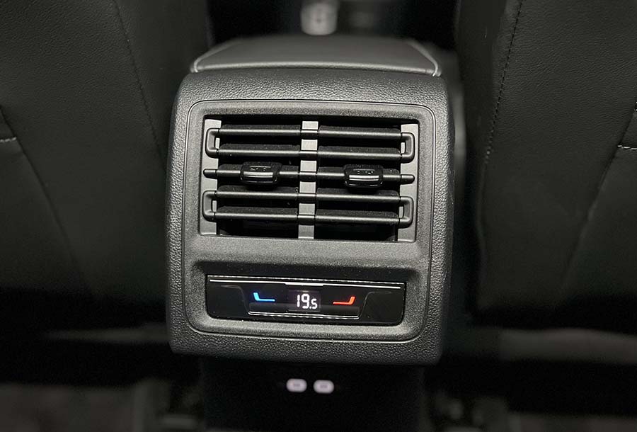 Volkswagen Golf 8 - 2.0 TDI SCR DSG Goal