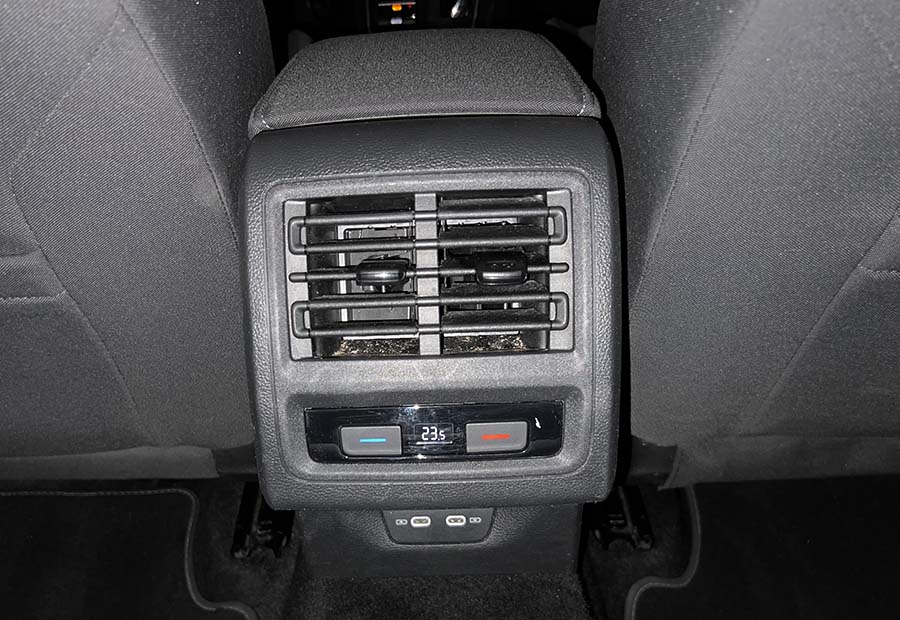 Volkswagen Golf 8 - 2.0 TDI SCR DSG Life