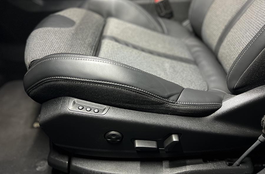 Peugeot 3008 - BlueHDi 120 EAT6 Active