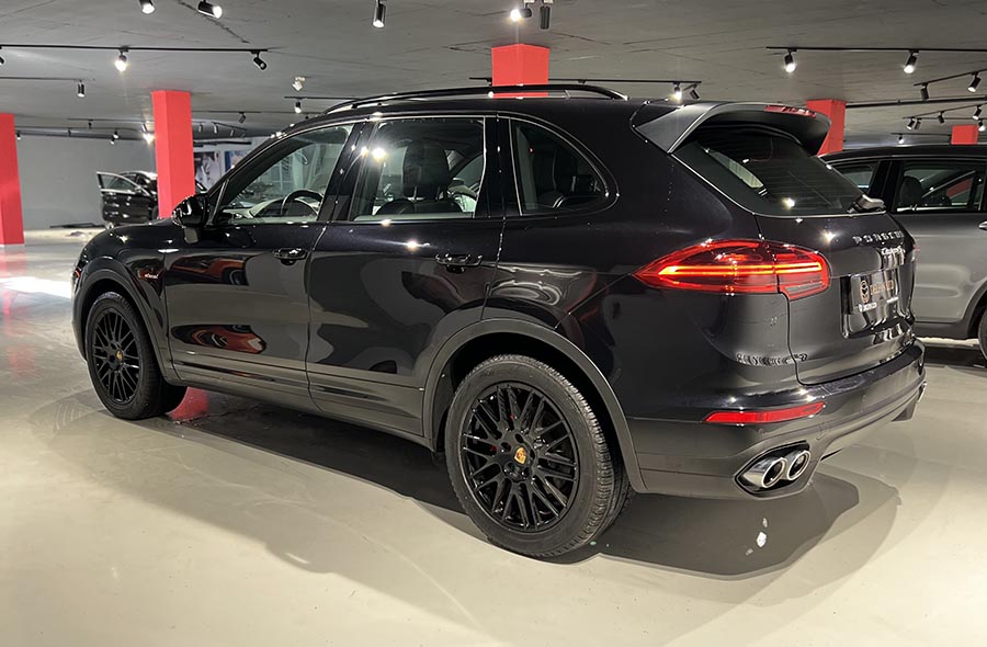 Porsche Cayenne - Diesel Tiptronic-S