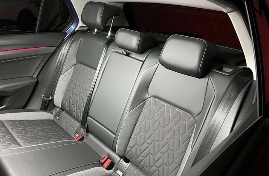 Volkswagen Golf 8 - 2.0 TDI SCR DSG Goal