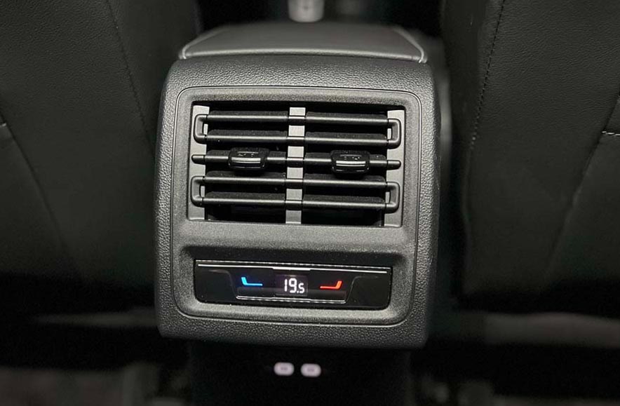 Volkswagen Golf 8 - 2.0 TDI SCR DSG Goal