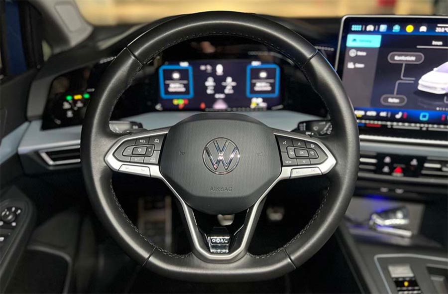 Volkswagen Golf 8 - 2.0 TDI SCR DSG Goal