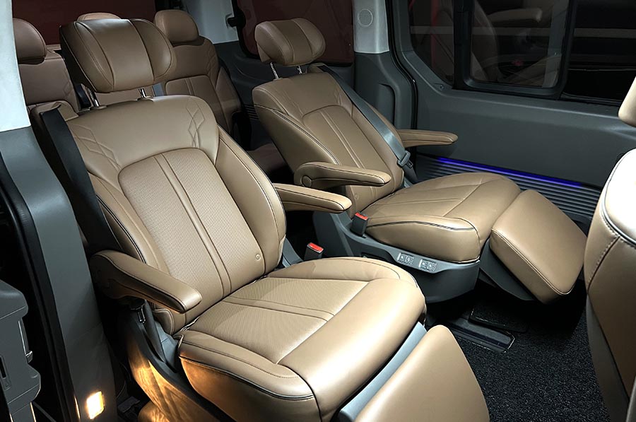 Hyndai STARIA - 2.2 CRDi Trend