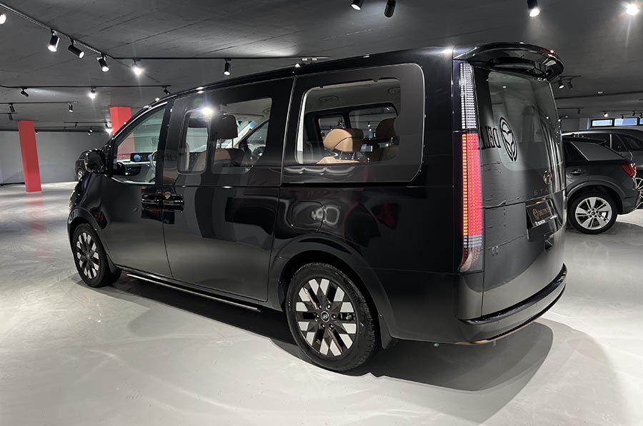 Hyndai STARIA - 2.2 CRDi Trend