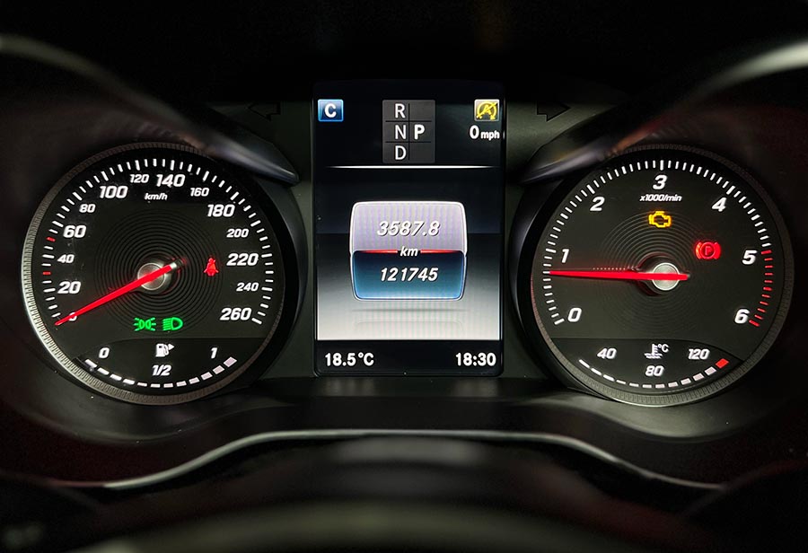 Mercedes-Benz GLC 220d -4Matic -9G-Tronic