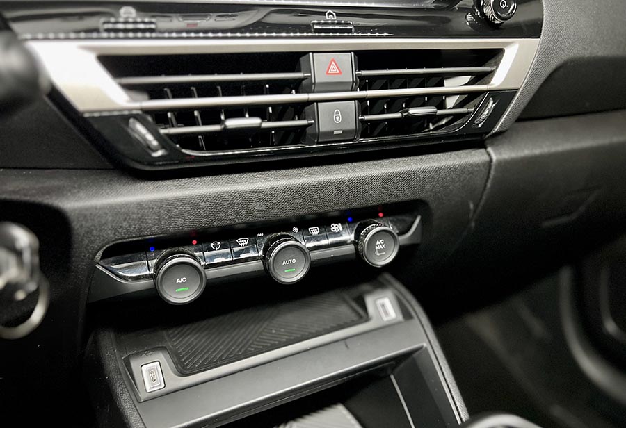 Citroën C4 - 1.2 Benzin 2023