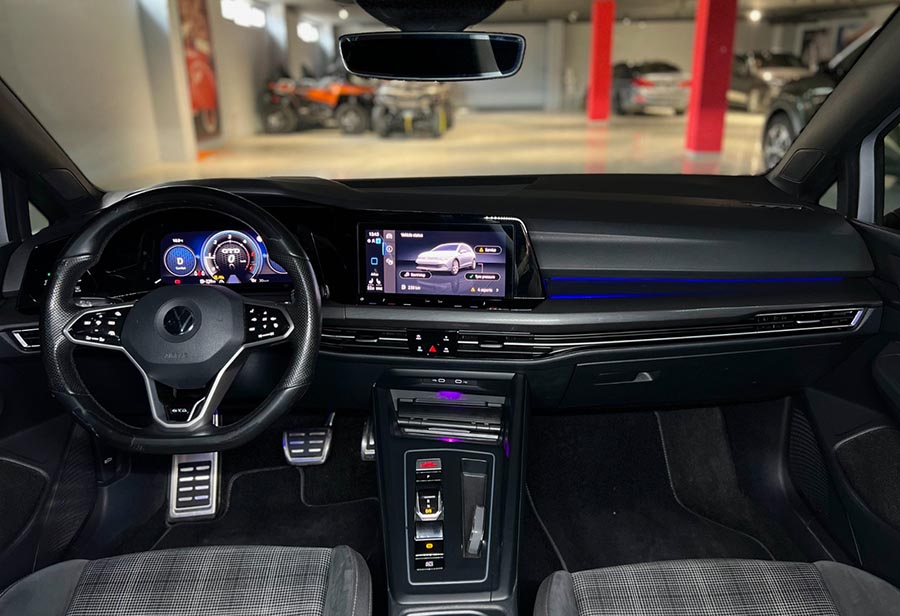 Volkswagen Golf 8 - 2.0 VW GTD