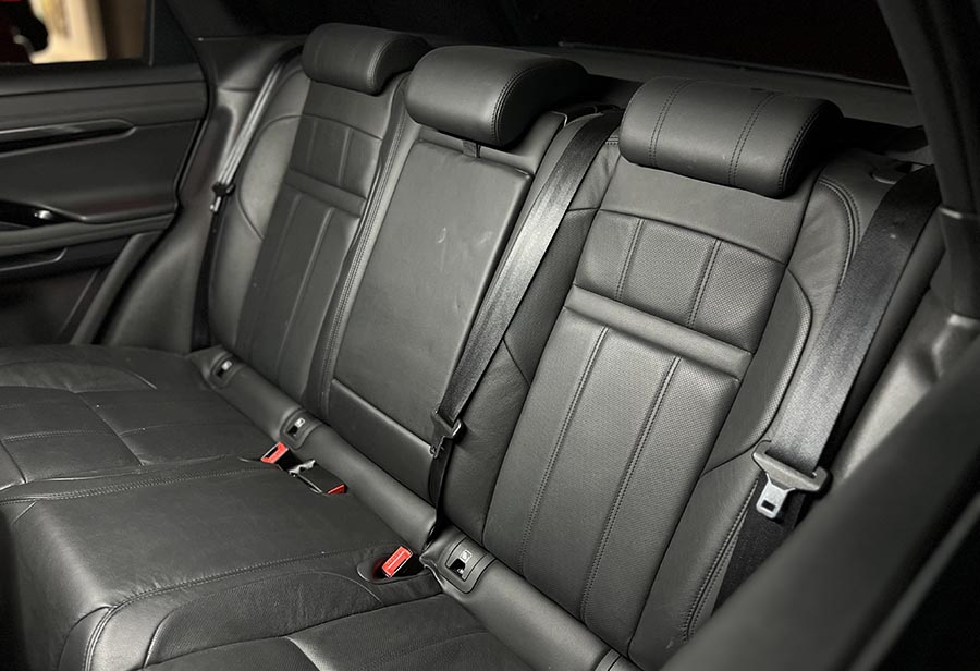 Range Rover Evoque D180 R-Dynamic HSE