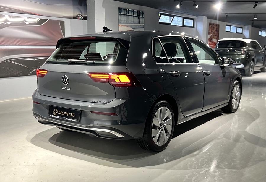 Volkswagen Golf 8 TDI DSG Style - 2025