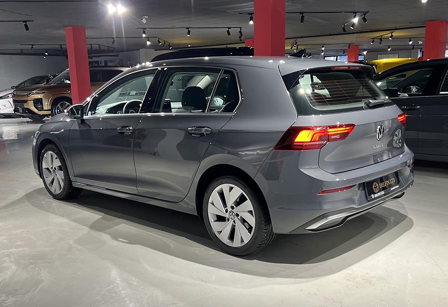 Volkswagen Golf 8 TDI DSG Style - 2025