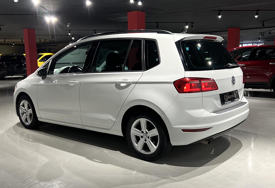 Volkswagen Golf SportVan