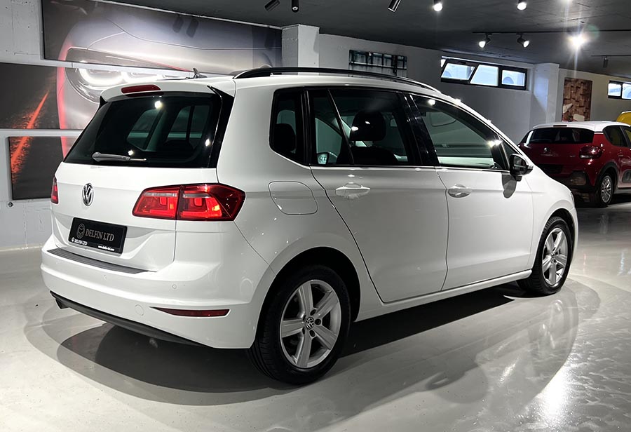 Volkswagen Golf SportVan