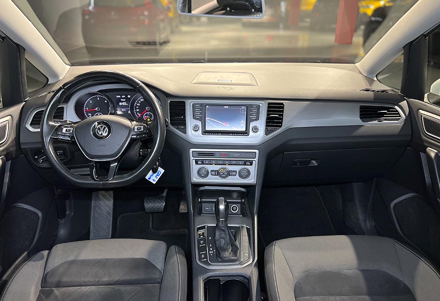 Volkswagen Golf SportVan