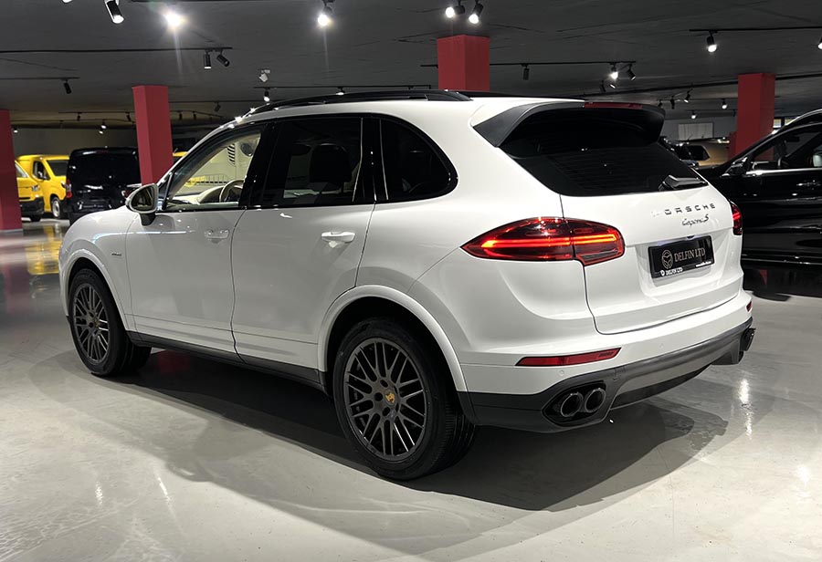 Porsche Cayenne - Diesel Tiptronic-S