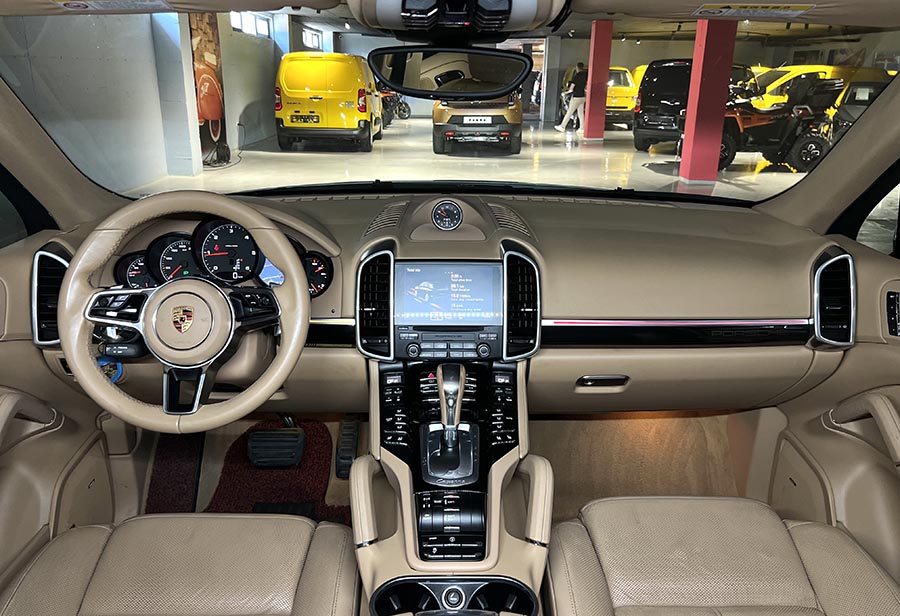 Porsche Cayenne - Diesel Tiptronic-S