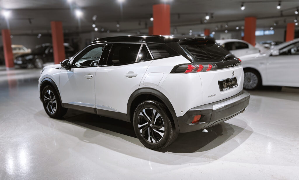 Peugeot 2008 BlueHDI 130 EAT8 GT